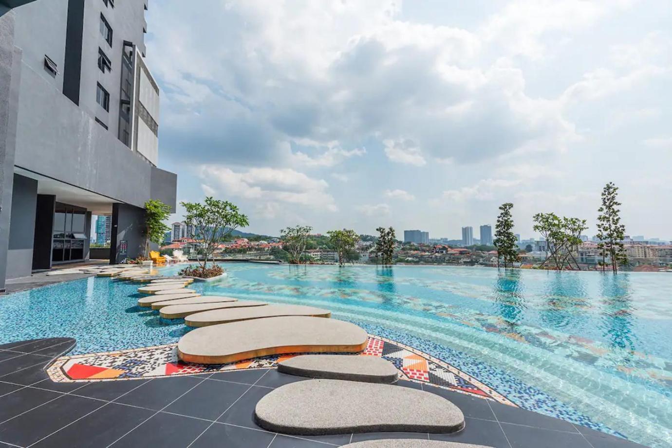 Mini Cinema At Arte Cheras, Kl View, 6pax, Mrt 6min
