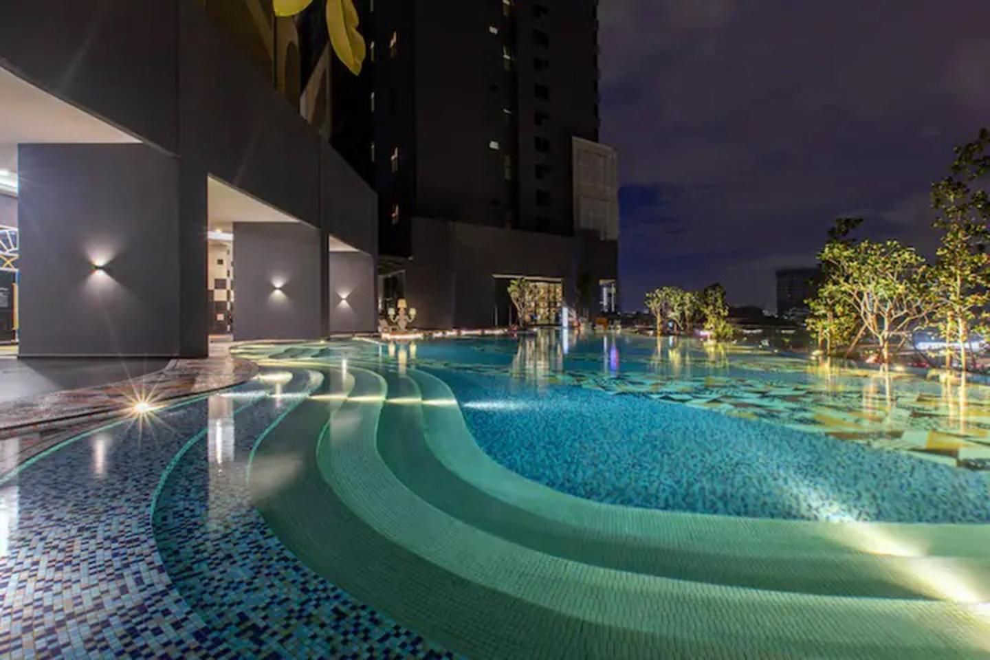 Mini Cinema At Arte Cheras, Kl View, 6pax, Mrt 6min Pangsapuri Kuala Lumpur